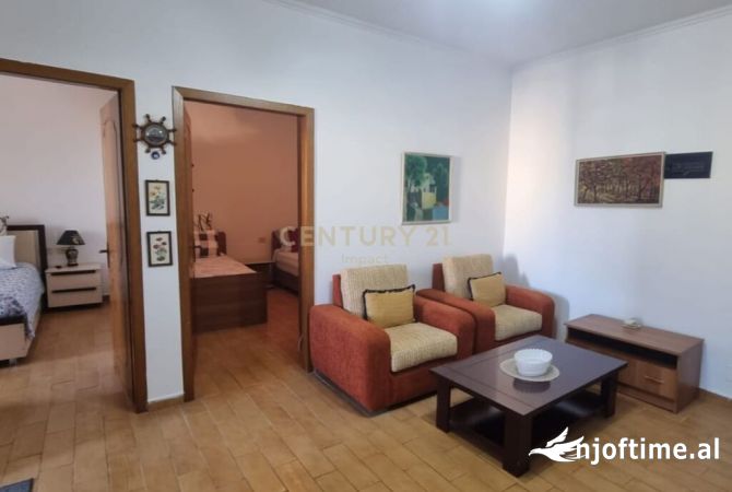Shtepi me qera 2+1 ne Tirane - 550 Euro