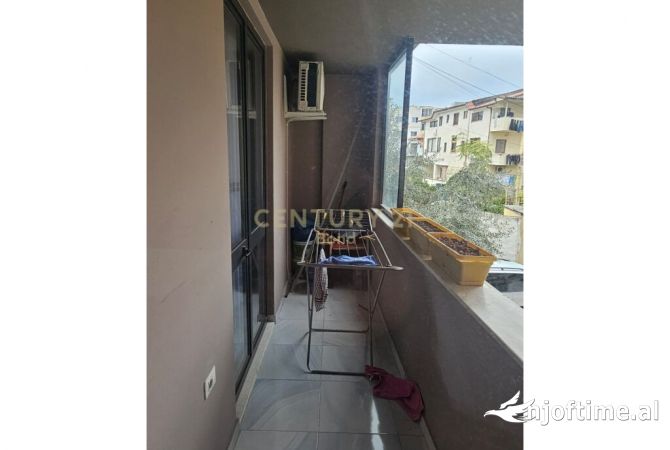 Shtepi me qera Apartament ne Tirane, 1+1, Mobilimi E mobiluar, Pagesa 500  Euro.