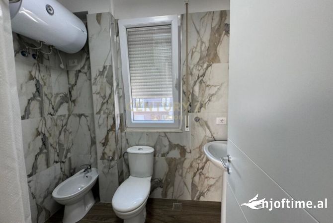 Shtepi me qera Apartament ne Tirane, 2+1, Mobilimi E mobiluar, Pagesa 600  Euro.