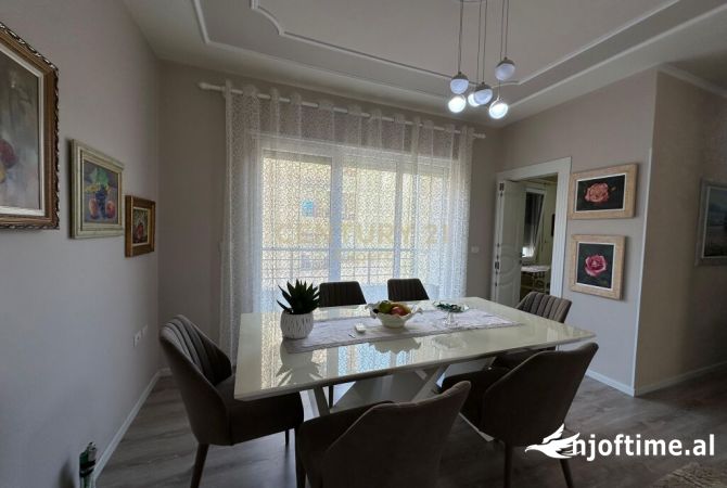 Shtepi me qera Apartament ne Tirane, 2+1, Mobilimi E mobiluar, Pagesa 900  Euro.