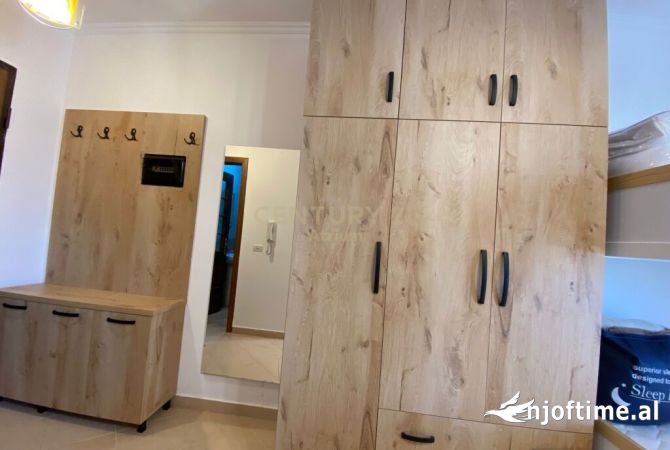 Shtepi me qera Apartament ne Tirane, Garsoniere, Mobilimi E mobiluar, Pagesa 380  Euro.