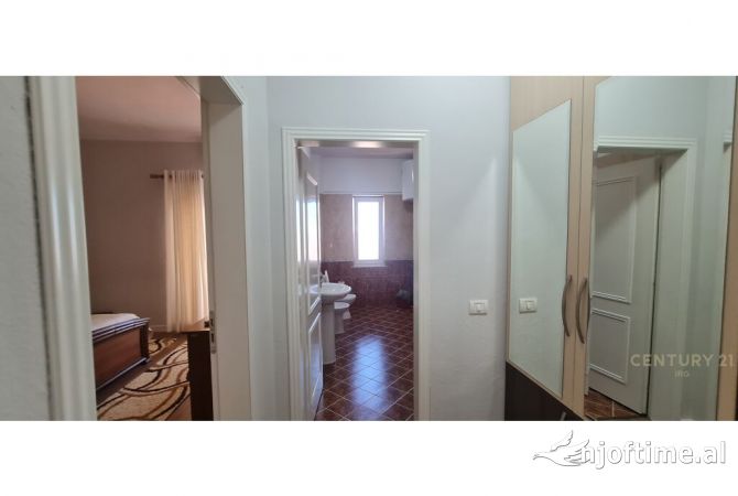 Shtepi ne shitje Apartament ne Tirane, 2+1, Mobilimi E mobiluar, Pagesa 175,000  Euro.