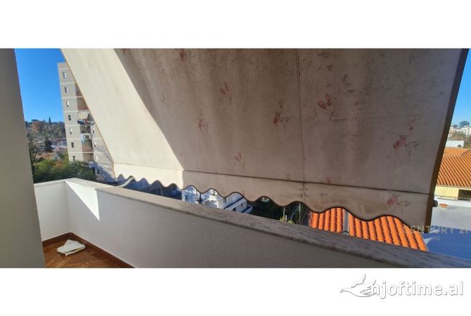 Shtepi ne shitje Apartament ne Tirane, 2+1, Mobilimi E mobiluar, Pagesa 175,000  Euro.