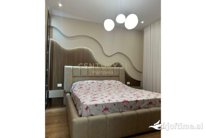 Shtepi me qera Apartament ne Tirane, 2+1, Mobilimi E mobiluar, Pagesa 1,500  Euro.