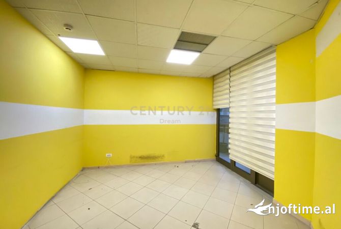 Jepet zyre me Qira prane Sheshit Willson