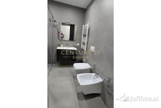 Shtepi me qera Apartament ne Tirane, 1+1, Mobilimi E mobiluar, Pagesa 700  Euro.