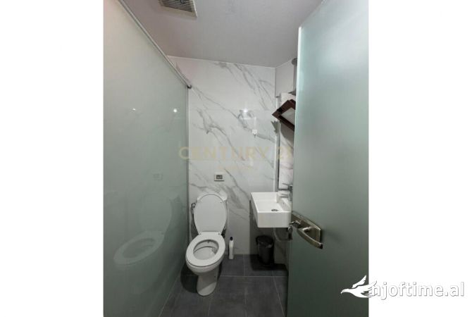 Shtepi me qera Apartament ne Tirane, 2+1, Mobilimi E mobiluar, Pagesa 800  Euro.