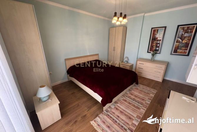 Shtepi me qera Apartament ne Tirane, 2+1, Mobilimi E mobiluar, Pagesa 1,300  Euro.