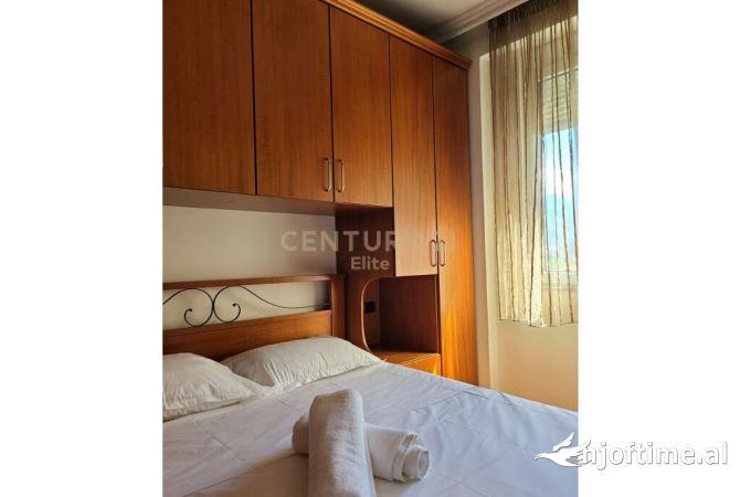 Shtepi me qera Apartament ne Tirane, 2+1, Mobilimi E mobiluar, Pagesa 800  Euro.