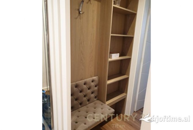 Shtepi ne shitje Apartament ne Tirane, 2+1, Mobilimi Bosh, pa mobiluar, Pagesa 112,000  Euro.