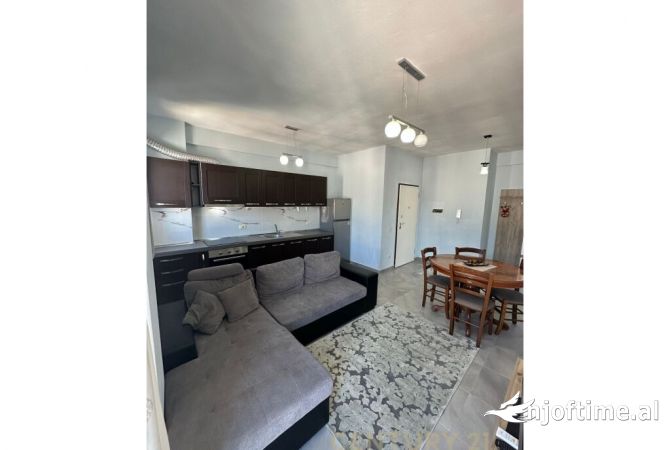 Shtepi me qera 1+1 ne Tirane - 450 Euro