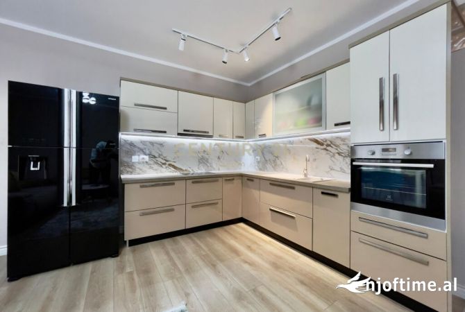 Shtepi me qera Apartament ne Tirane, 1+1, Mobilimi E mobiluar, Pagesa 550  Euro.