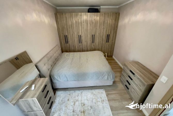 Shtepi me qera Apartament ne Tirane, 1+1, Mobilimi E mobiluar, Pagesa 550  Euro.