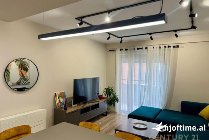 Shtepi me qera Apartament ne Tirane, 1+1, Mobilimi E mobiluar, Pagesa 700  Euro.