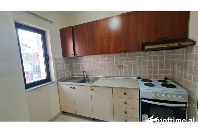 Shtepi ne shitje Apartament ne Tirane, 1+1, Mobilimi E mobiluar, Pagesa 110,000  Euro.