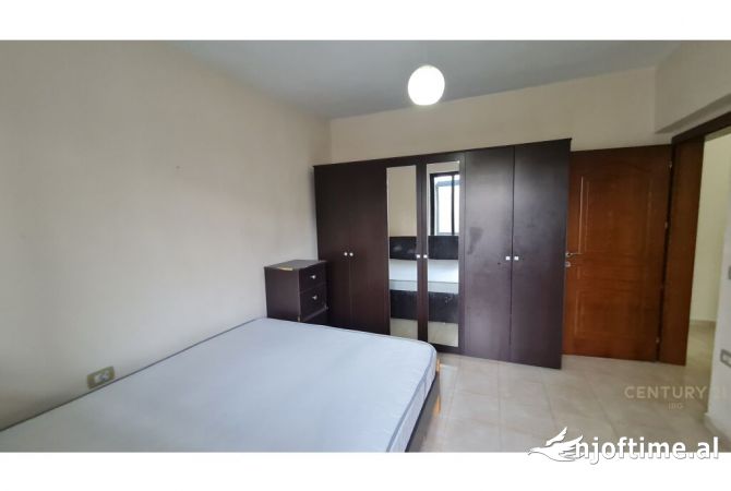 Shtepi ne shitje Apartament ne Tirane, 1+1, Mobilimi E mobiluar, Pagesa 110,000  Euro.