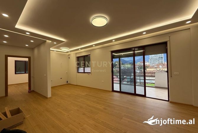 Shtepi ne shitje 2+1 ne Tirane - 260,000 Euro