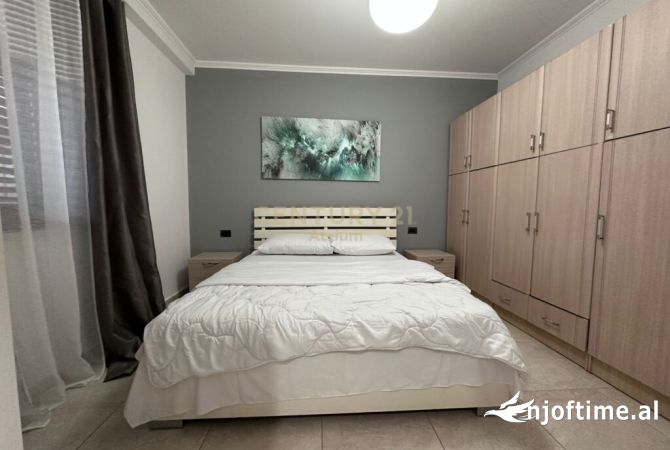 Shtepi me qera Apartament ne Tirane, 1+1, Mobilimi E mobiluar, Pagesa 500  Euro.