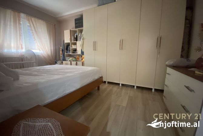 Shtepi ne shitje Apartament ne Tirane, 1+1, Mobilimi E mobiluar, Pagesa 115,000  Euro.