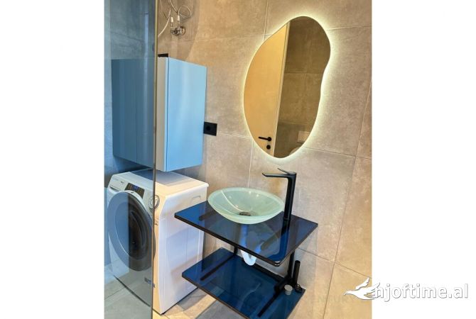 Shtepi me qera Apartament ne Tirane, 1+1, Mobilimi E mobiluar, Pagesa 1,000  Euro.