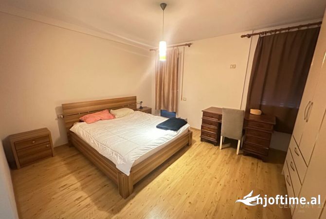 Shtepi me qera Apartament ne Tirane, 2+1, Mobilimi E mobiluar, Pagesa 600  Euro.