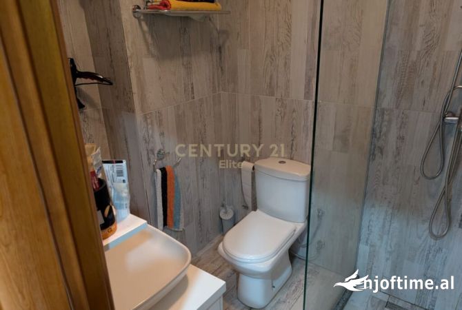 Shtepi me qera Apartament ne Tirane, 2+1, Mobilimi E mobiluar, Pagesa 800  Euro.