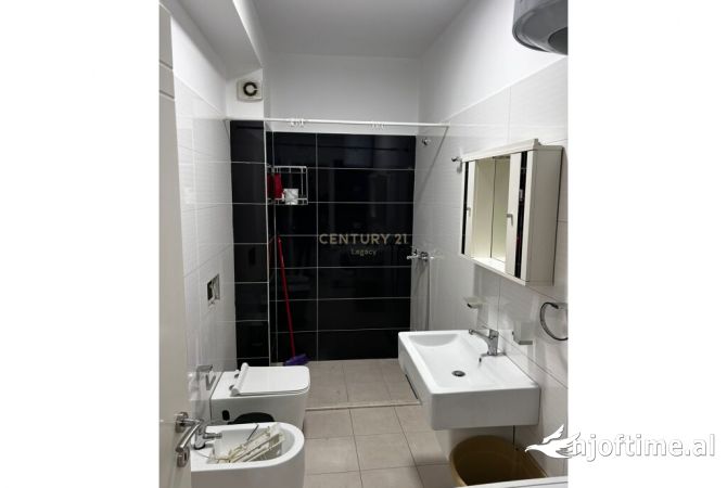 Shtepi me qera Apartament ne Tirane, 1+1, Mobilimi E mobiluar, Pagesa 600  Euro.