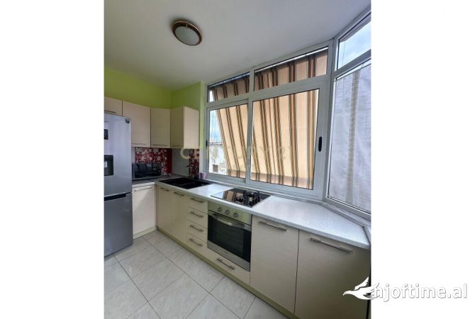 Shtepi me qera Apartament ne Tirane, 1+1, Mobilimi E mobiluar, Pagesa 650  Euro.