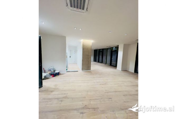 Shtepi me qera Apartament ne Tirane, 2+1, Mobilimi Bosh, pa mobiluar, Pagesa 1,500  Euro.