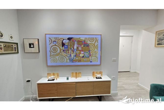 Shtepi ne shitje Apartament ne Tirane, 2+1, Mobilimi E mobiluar, Pagesa 255,000  Euro.