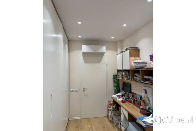 Shtepi me qera Apartament ne Tirane, 2+1, Mobilimi E mobiluar, Pagesa 800  Euro.