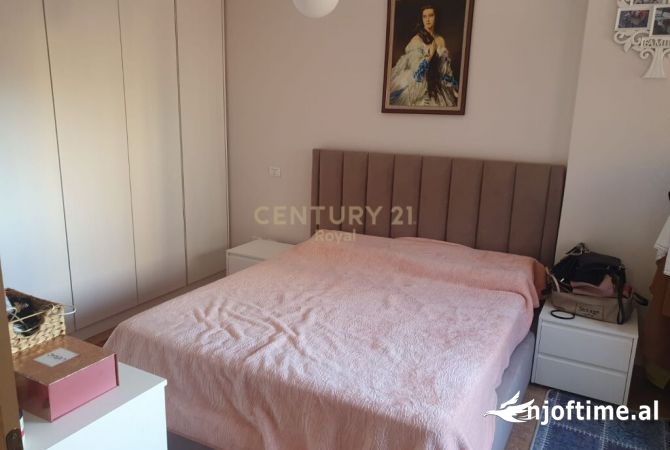 Shtepi me qera Apartament ne Tirane, 2+1, Mobilimi E mobiluar, Pagesa 580  Euro.