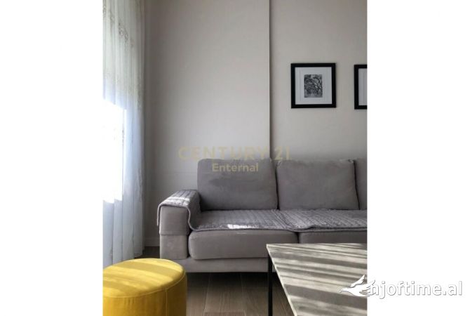 Shtepi me qera Apartament ne Tirane, 2+1, Mobilimi E mobiluar, Pagesa 1,000  Euro.