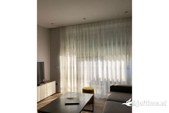 Shtepi me qera Apartament ne Tirane, 2+1, Mobilimi E mobiluar, Pagesa 1,000  Euro.