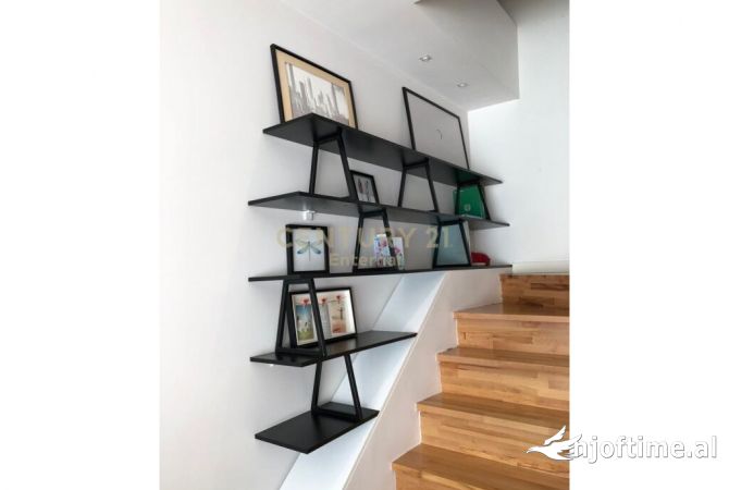 Shtepi me qera 2+1 ne Tirane - 1,000 Euro