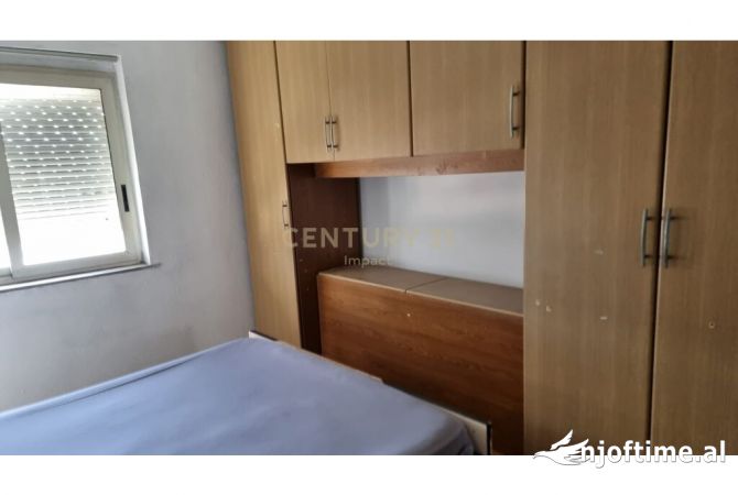 Shtepi ne shitje Apartament ne Tirane, 2+1, Mobilimi Pjeserisht e mobiluar, Pagesa 123,000  Euro.