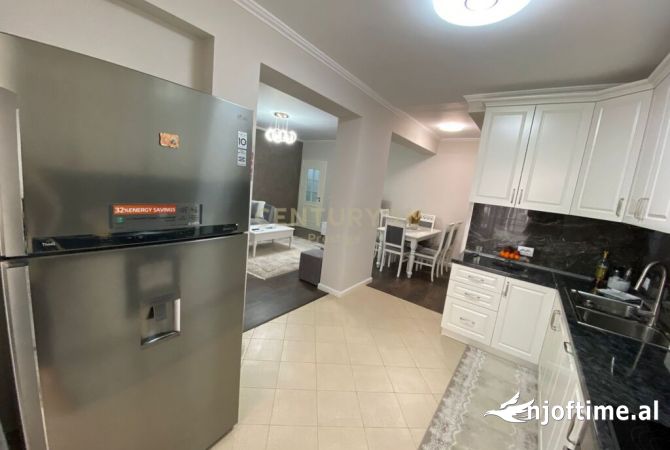 Shtepi ne shitje Apartament ne Tirane, 2+1, Mobilimi E mobiluar, Pagesa 265,000  Euro.