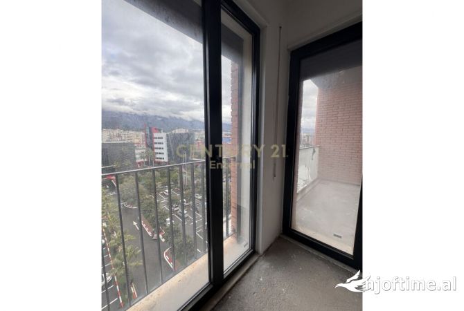 Shtepi ne shitje Apartament ne Tirane, 3+1, Mobilimi E mobiluar, Pagesa 208,000  Euro.