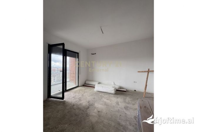 Shtepi ne shitje Apartament ne Tirane, 3+1, Mobilimi E mobiluar, Pagesa 208,000  Euro.