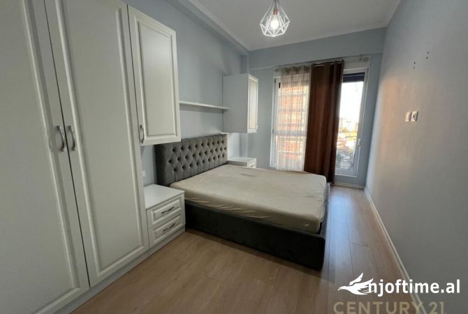 Shtepi me qera Apartament ne Tirane, 1+1, Mobilimi E mobiluar, Pagesa 550  Euro.