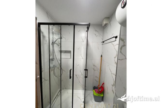 Shtepi me qera Apartament ne Tirane, 2+1, Mobilimi E mobiluar, Pagesa 1,000  Euro.