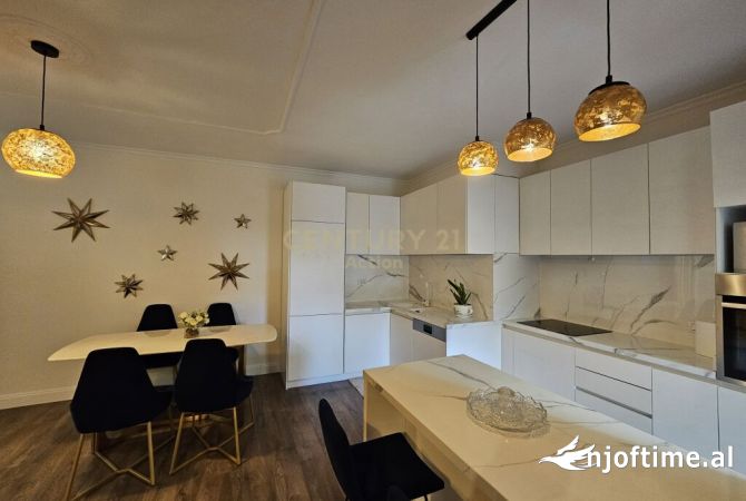 Shtepi me qera Apartament ne Tirane, 2+1, Mobilimi E mobiluar, Pagesa 1,200  Euro.