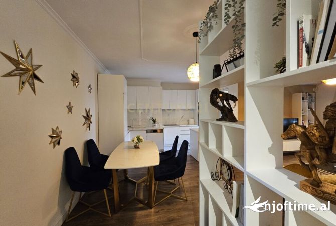 Shtepi me qera Apartament ne Tirane, 2+1, Mobilimi E mobiluar, Pagesa 1,200  Euro.