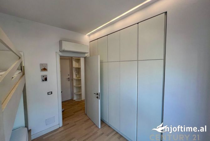 Shtepi me qera Apartament ne Tirane, 2+1, Mobilimi E mobiluar, Pagesa 1,000  Euro.