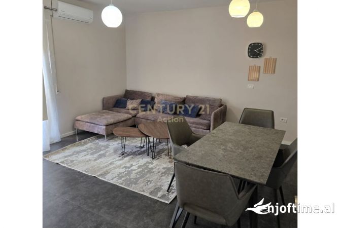 Shtepi me qera 2+1 ne Tirane - 800 Euro