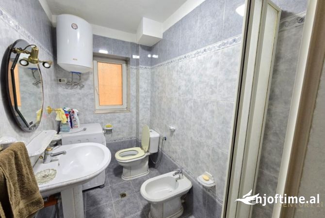 Shtepi me qera Apartament ne Tirane, 1+1, Mobilimi E mobiluar, Pagesa 550  Euro.