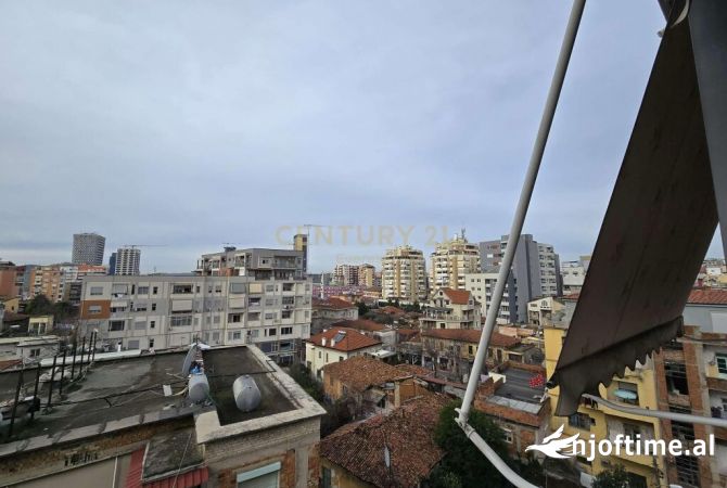 Shtepi ne shitje Apartament ne Tirane, 1+1, Mobilimi Bosh, pa mobiluar, Pagesa 189,000  Euro.