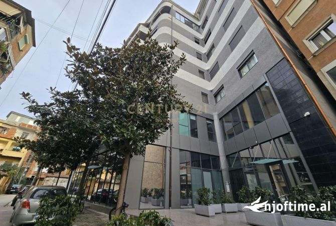 Shtepi ne shitje Apartament ne Tirane, 1+1, Mobilimi Bosh, pa mobiluar, Pagesa 189,000  Euro.