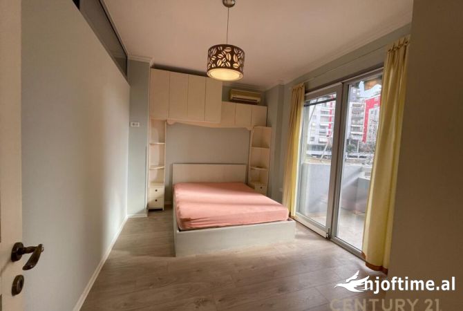 Shtepi me qera Apartament ne Tirane, 2+1, Mobilimi E mobiluar, Pagesa 900  Euro.