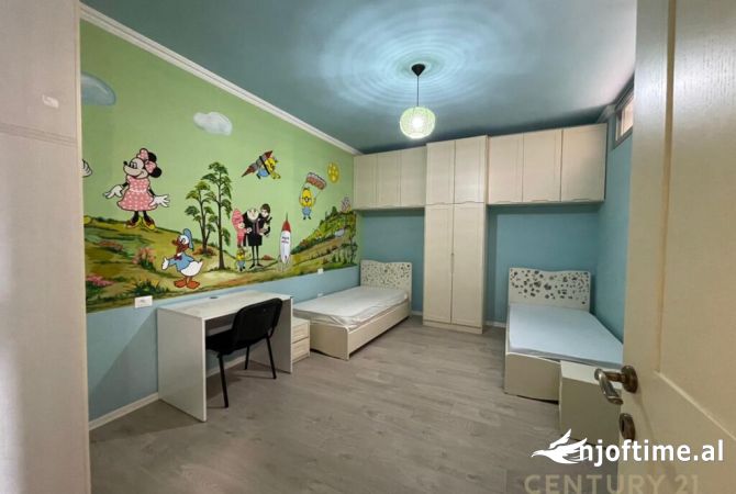 Shtepi me qera Apartament ne Tirane, 2+1, Mobilimi E mobiluar, Pagesa 900  Euro.